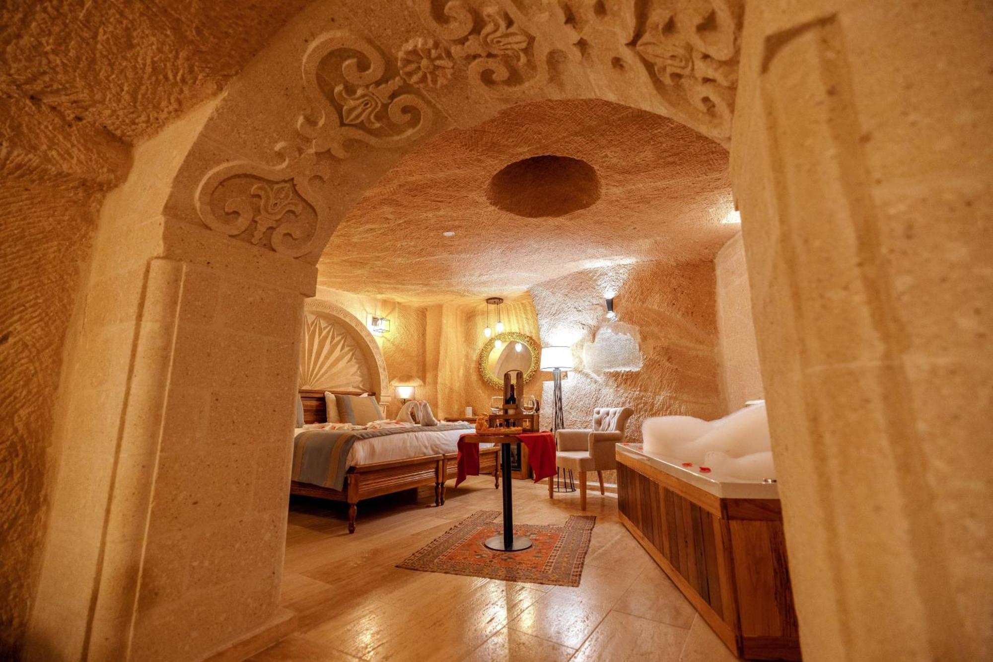 Misty Cave Hotel 于尔居普 外观 照片