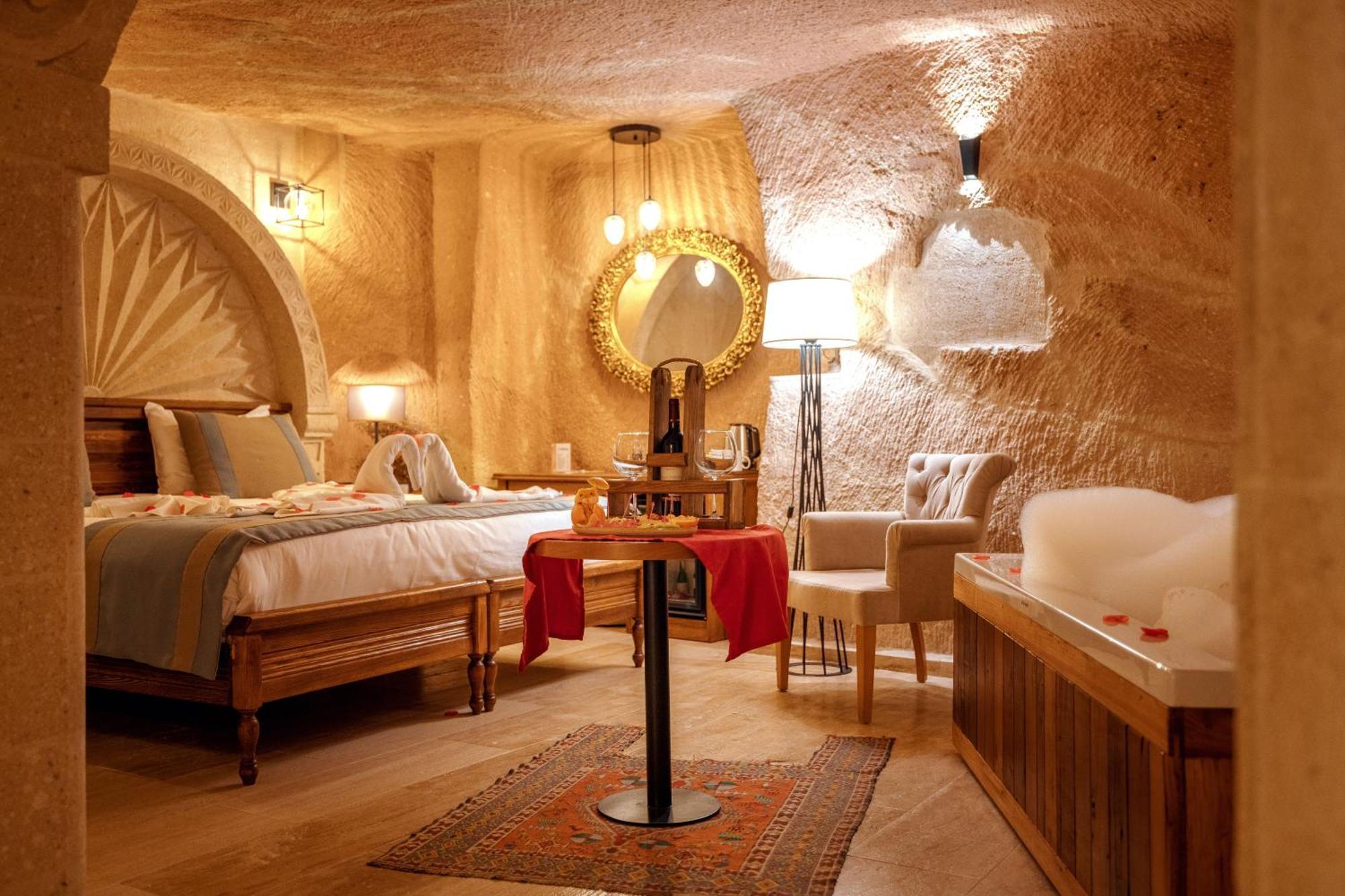 Misty Cave Hotel 于尔居普 外观 照片