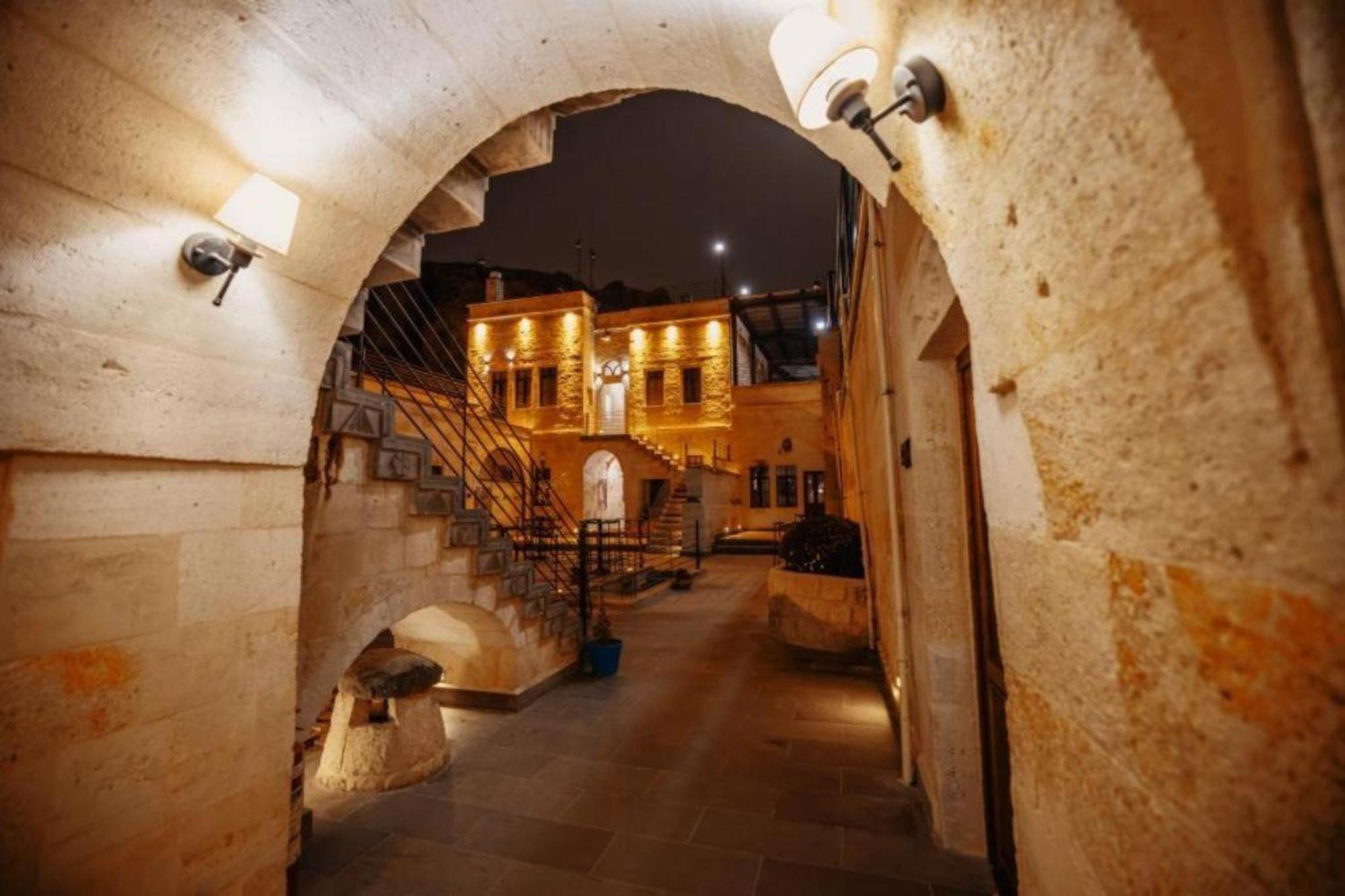 Misty Cave Hotel 于尔居普 外观 照片